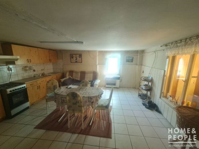 Eladó családi ház, Hódmezővásárhelyen 28 M Ft, 5 szobás