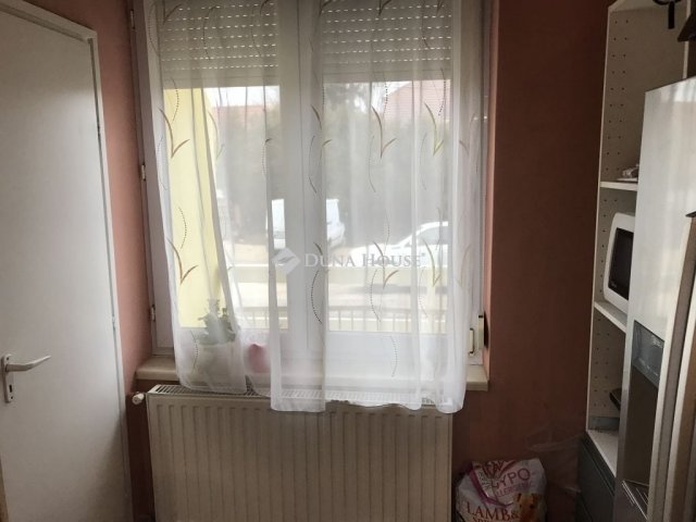 Eladó sorház, Lovasberényben 78 M Ft, 4+1 szobás