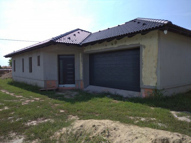 Eladó családi ház, Pákozdon 149.9 M Ft, 4 szobás