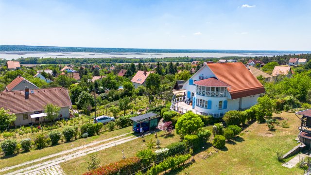 Eladó családi ház, Sukorón 199 M Ft, 5 szobás