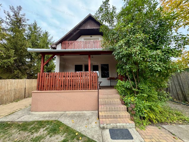 Eladó nyaraló, Békésszentandráson 105 M Ft, 4 szobás