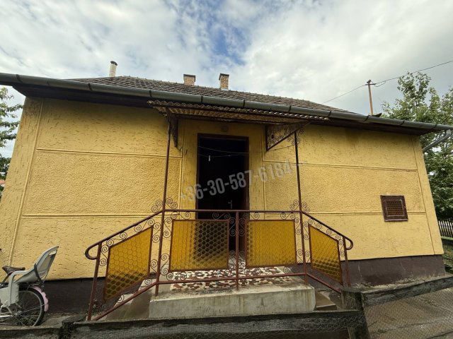 Eladó családi ház, Kabán 19.99 M Ft, 2 szobás