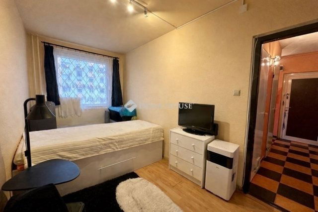 Eladó panellakás, Budapesten, XV. kerületben 65.5 M Ft, 2 szobás