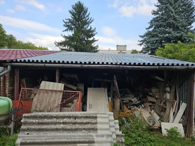 Eladó garázs, Kaposváron, Fő utcában 16 M Ft