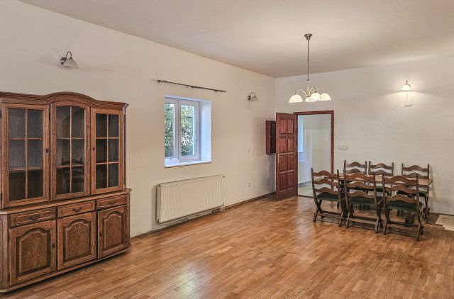 Eladó iroda, Pécsett 165 M Ft, 6 szobás / költözzbe.hu