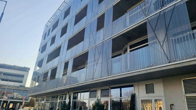 Eladó téglalakás, Debrecenben 75.2 M Ft, 1+1 szobás