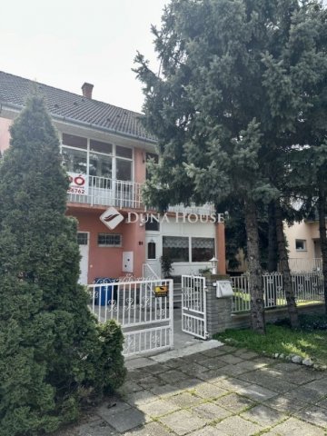 Eladó családi ház, Siklóson 74.5 M Ft, 5 szobás