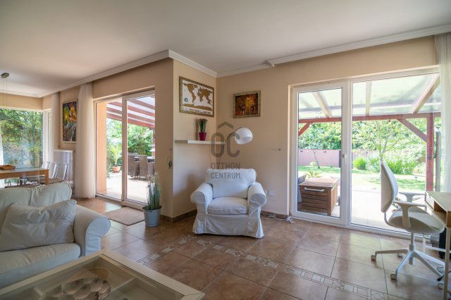 Kiadó családi ház, albérlet, Remeteszőlősön 1128 E Ft / hó