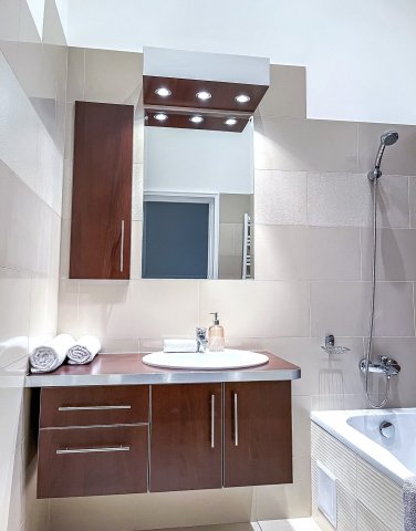 Kiadó téglalakás, albérlet, Budapesten, VI. kerületben