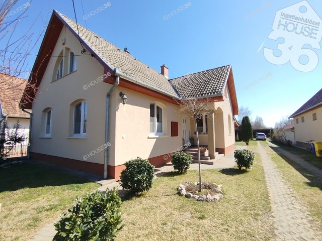 Eladó családi ház, Kerekegyházán 99.5 M Ft, 5 szobás