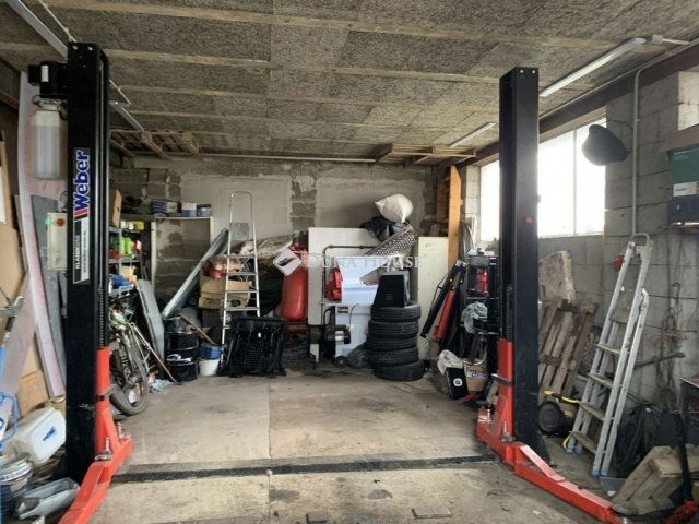 Eladó családi ház, Erdőkertesen 131 M Ft, 4+2 szobás