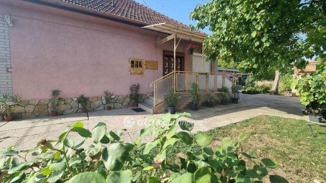 Eladó családi ház, Albertirsán 75 M Ft, 3 szobás