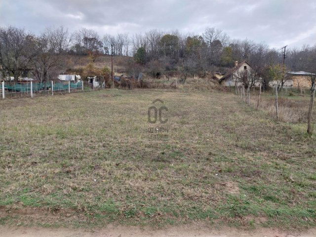 Eladó mezogazdasagi ingatlan, Szekszárdon 5.6 M Ft