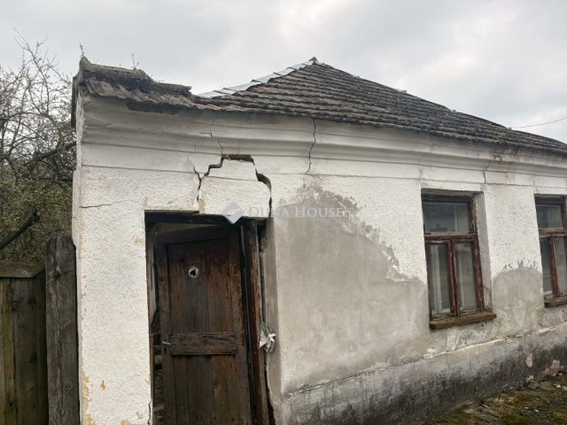 Eladó családi ház, Győrsövényházon 10.9 M Ft, 2 szobás