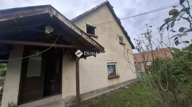 Eladó családi ház, Pándon 34 M Ft, 5 szobás