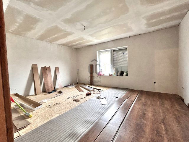 Eladó családi ház, Bakonysárkányban 26.9 M Ft, 2 szobás