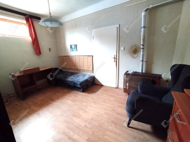 Eladó családi ház, Győrött 59 M Ft, 3 szobás