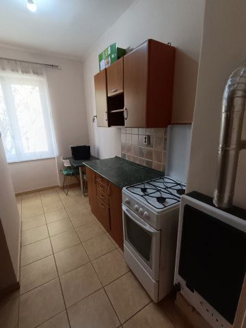 Eladó téglalakás, Székesfehérvárott 39.1 M Ft, 1 szobás