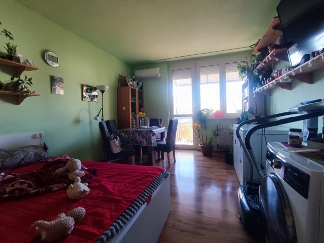 Eladó téglalakás, Budapesten, XXII. kerületben, Tenkes utcában