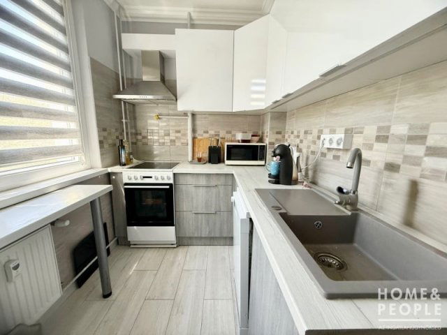 Eladó téglalakás, Szegeden 50.5 M Ft, 2 szobás