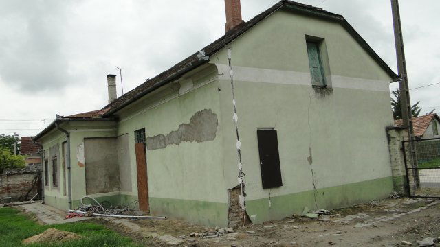 Eladó családi ház, Nagykőrösön 23.5 M Ft, 6 szobás