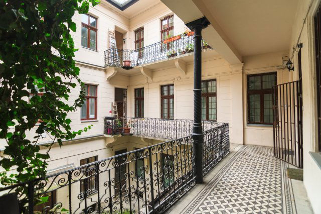 Eladó téglalakás, Budapesten, VII. kerületben 67.5 M Ft