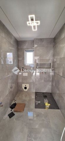 Eladó családi ház, Budakalászon 219 M Ft, 4 szobás