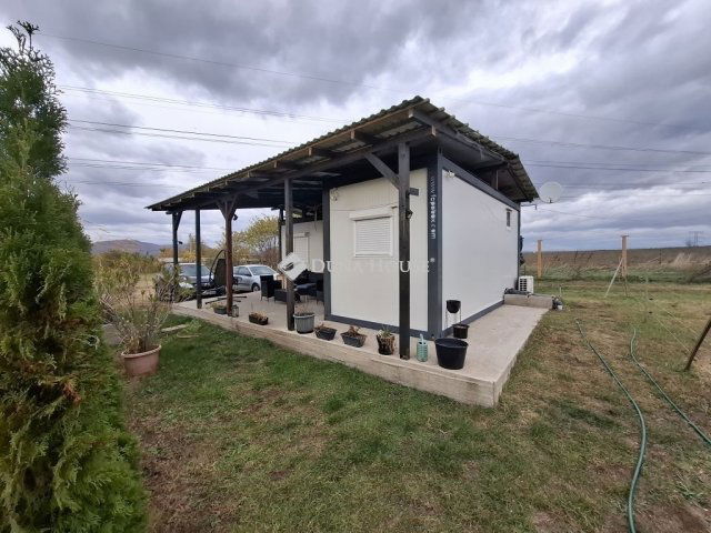 Eladó családi ház, Dunakeszin 105 M Ft, 2 szobás