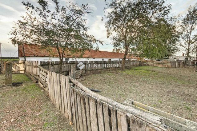 Eladó mezogazdasagi ingatlan, Szentkirályon 32.5 M Ft
