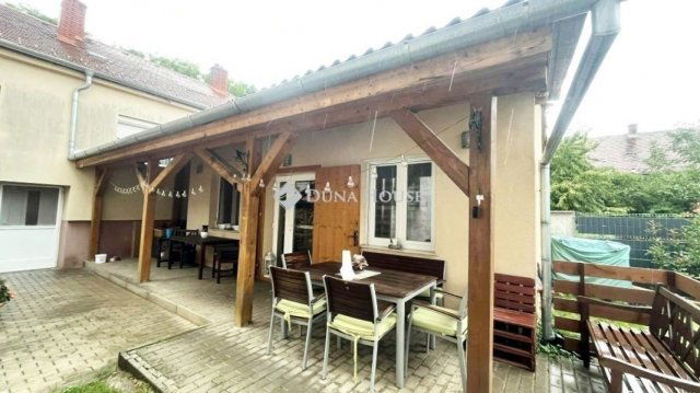 Eladó családi ház, Szombathelyen 74.9 M Ft, 5 szobás