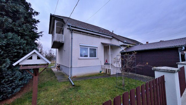 Eladó családi ház, Dejtáron 52 M Ft, 5 szobás