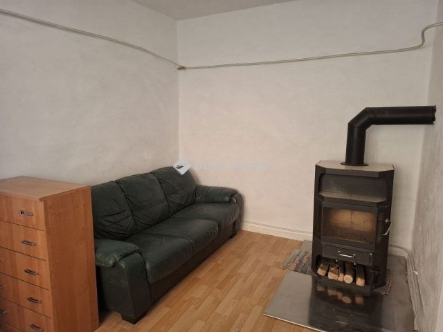 Eladó ikerház, Szegeden 43 M Ft, 1 szobás / költözzbe.hu