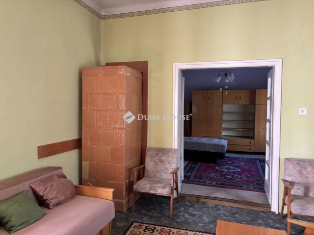 Kiadó családi ház, albérlet, Jászberényben 180 E Ft / hó