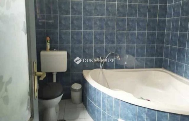 Eladó családi ház, Veresegyházon 128 M Ft, 5 szobás