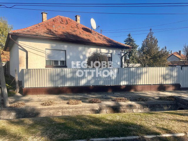 Eladó családi ház, Cegléden 62 M Ft, 2+1 szobás