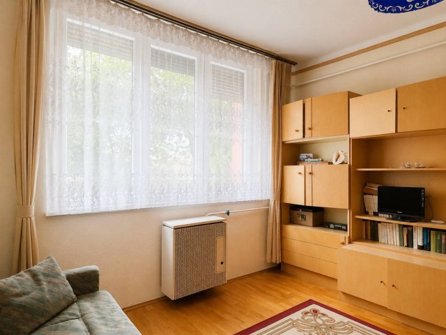 Eladó panellakás, Budapesten, XXI. kerületben, Erdősor utcában