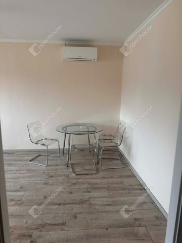 Kiadó panellakás, albérlet, Győrött 225 E Ft / hó, 3 szobás