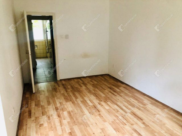 Eladó téglalakás, Zákányon 15.7 M Ft, 1 szobás