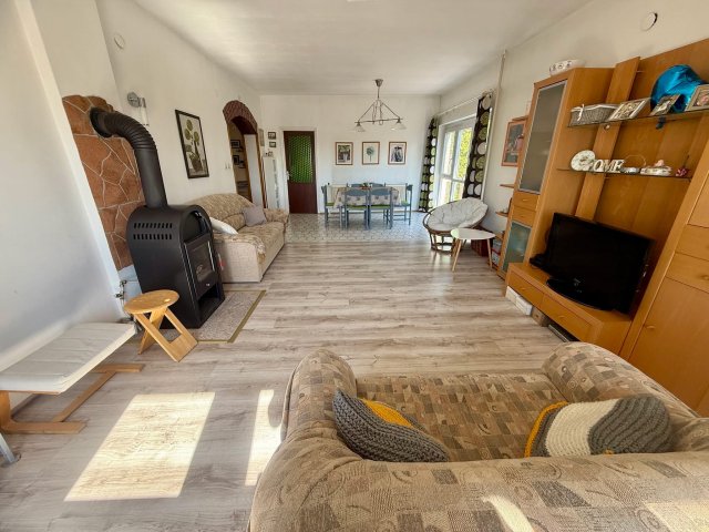 Eladó családi ház, Móron 74.9 M Ft, 5 szobás