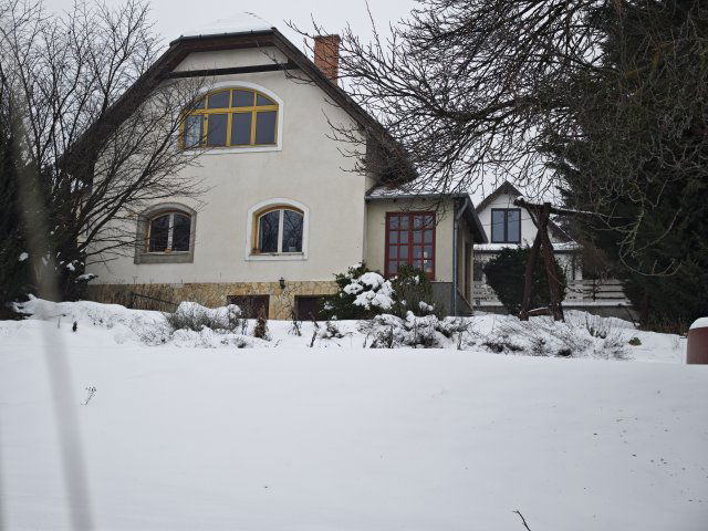 Eladó családi ház, Budakalászon 199 M Ft, 5 szobás