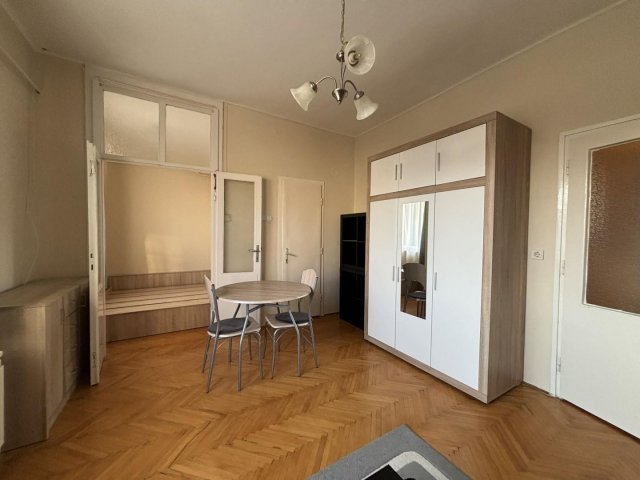 Kiadó téglalakás, albérlet, Egerben 140 E Ft / hó, 2 szobás