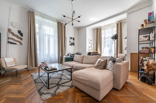 Eladó téglalakás, Budapesten, XIII. kerületben, Váci úton