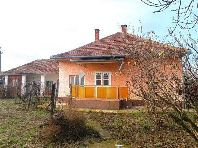 Eladó családi ház, Békésen, Gőzmalom soron 19.5 M Ft, 3 szobás