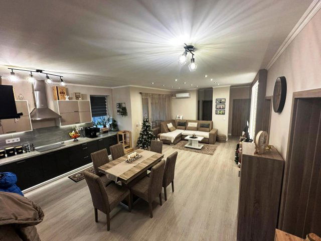 Eladó ikerház, Nyíregyházán 97.5 M Ft, 3 szobás