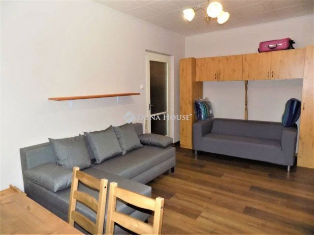 Kiadó panellakás, albérlet, Debrecenben 190 E Ft / hó, 2 szobás