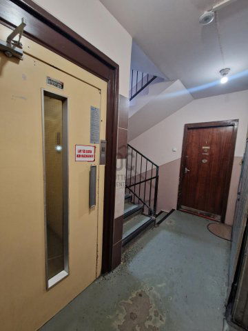 Eladó panellakás, Cegléden 49 M Ft, 3 szobás