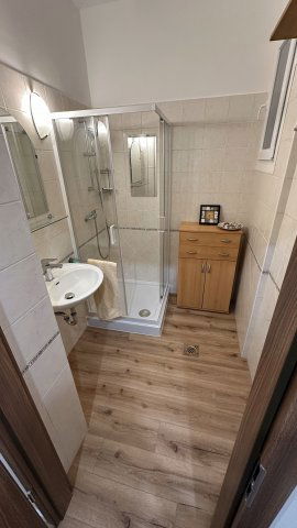 Kiadó téglalakás, albérlet, IX. kerületben, Soroksári úton