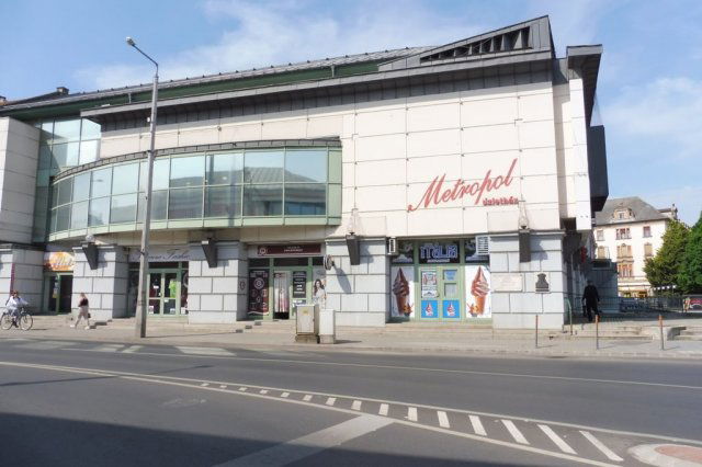 Kiadó üzlethelyiség, Nyíregyházán, Kossuth téren 25 E Ft / hó