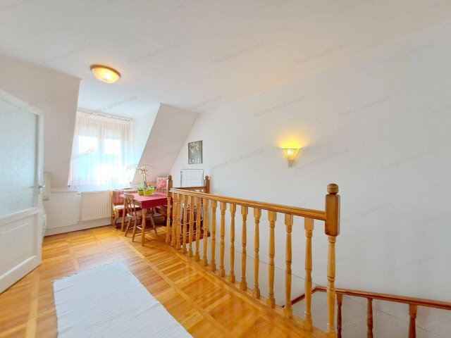 Eladó családi ház, Nyíregyházán 140 M Ft, 6 szobás