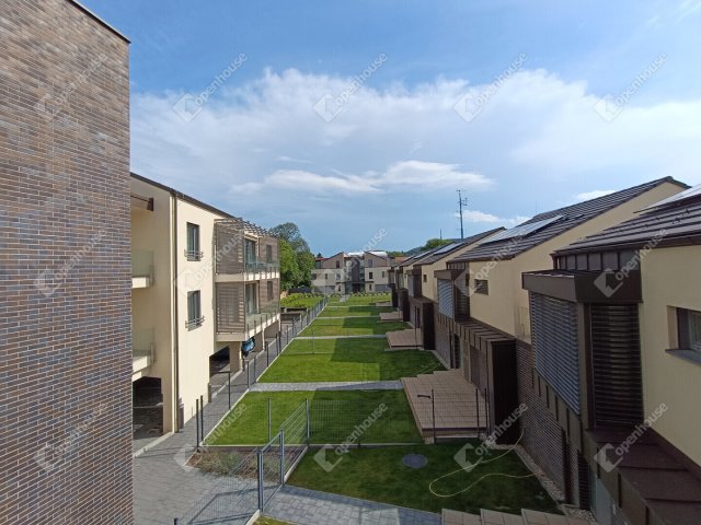 Eladó téglalakás, Sopronban 112 M Ft, 3 szobás